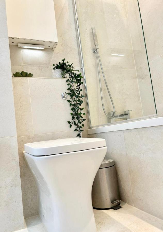 Apartament Charming 2 Beds In Chelsea By Earl'S Court Station Londyn Zewnętrze zdjęcie